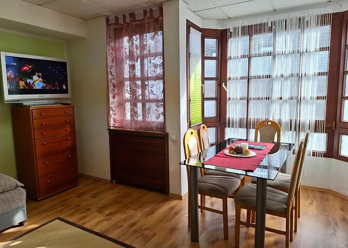 2 Zimmerwohnung Apartment *